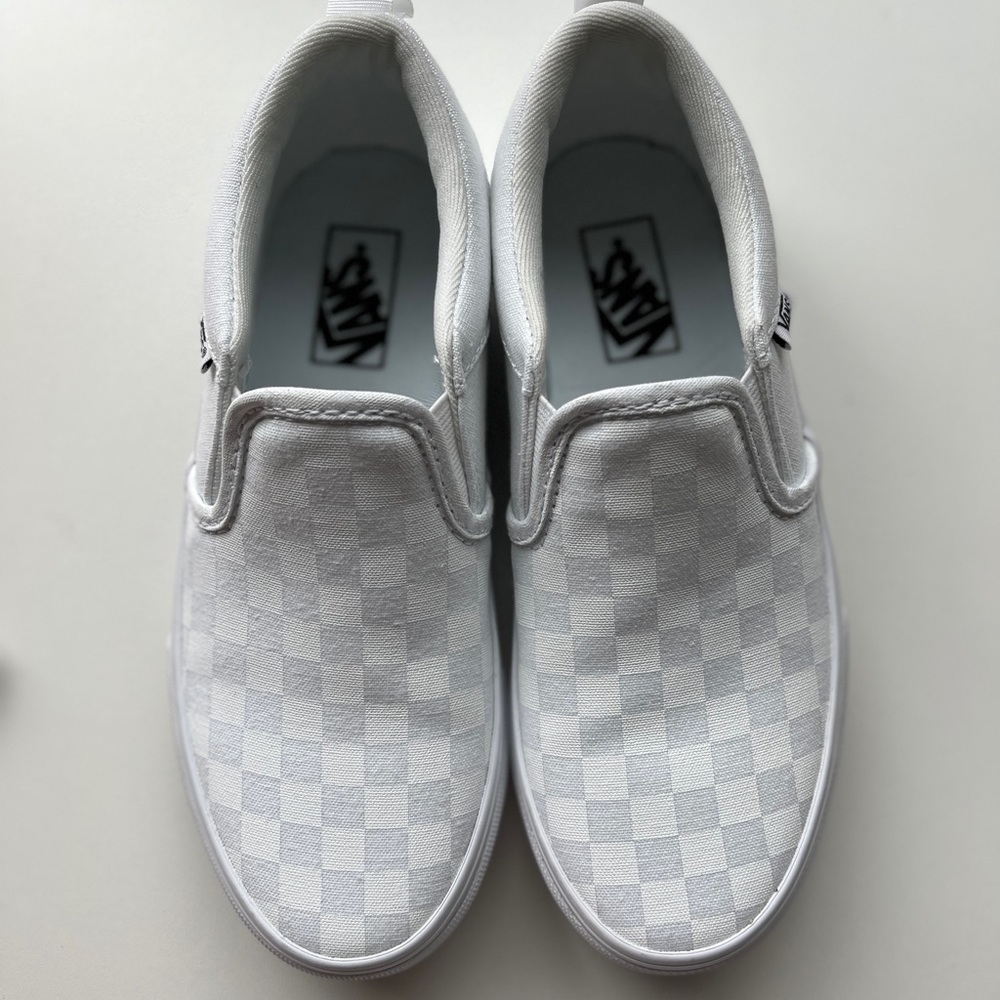 Youth Size 2 White Checkered Slip On Vans - Like New Condition